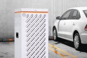 Máy Hút Ẩm Fujihaia DH90W 90 Litre Thiết Kế Trắng